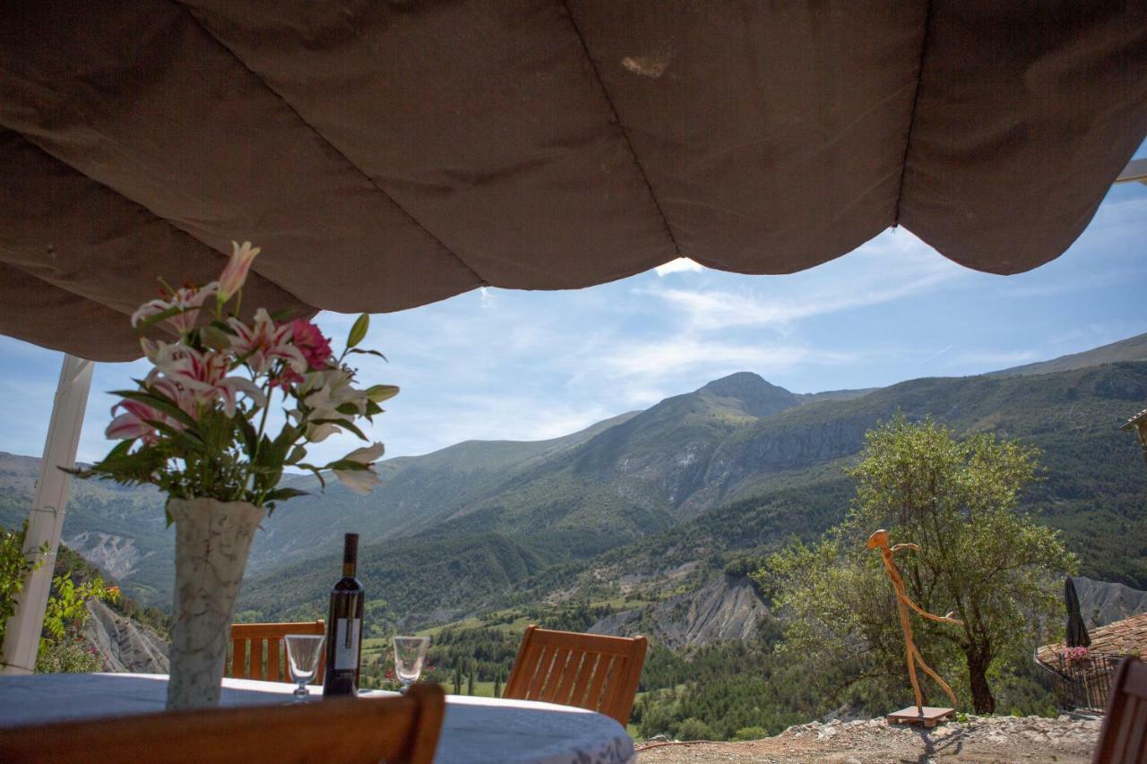 Gaïa, maison d'hôtes Verdon, vue féerique Blieux Exterior foto